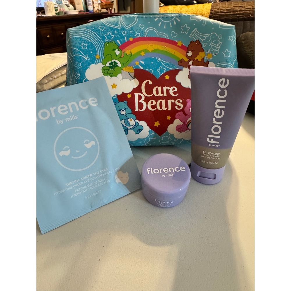 Florence by Mills Skincare Set with Care Bears Makeup Bag Peel Off Mask Lip Mask